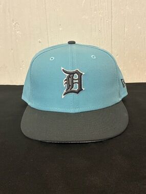 Men’s Detroit Tigers New Era 9FIFTY fitted 7 3/8 clean light blue and charcoal